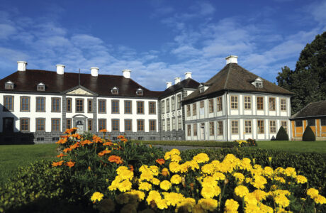 Schloss Oranienbaum, Ehrenhof